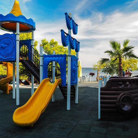 Salve Croatia Mobile Homes In Amadria Park Trogir 希杰·弗朗吉卡 外观 照片