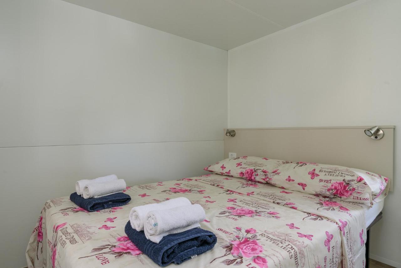 Salve Croatia Mobile Homes In Amadria Park Trogir 希杰·弗朗吉卡 外观 照片