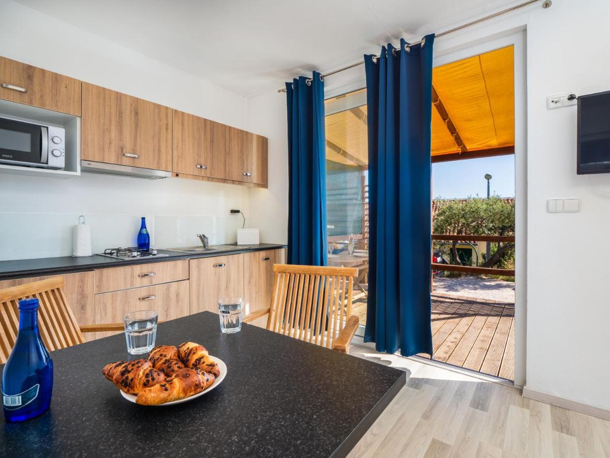 Salve Croatia Mobile Homes In Amadria Park Trogir 希杰·弗朗吉卡 外观 照片