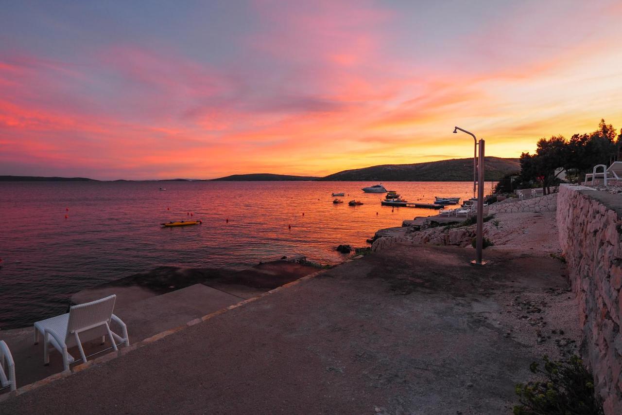 Salve Croatia Mobile Homes In Amadria Park Trogir 希杰·弗朗吉卡 外观 照片