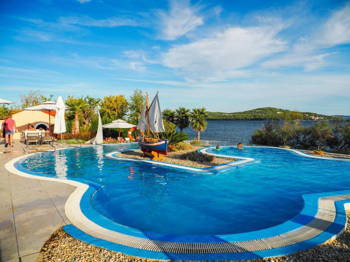 Salve Croatia Mobile Homes In Amadria Park Trogir 希杰·弗朗吉卡 外观 照片