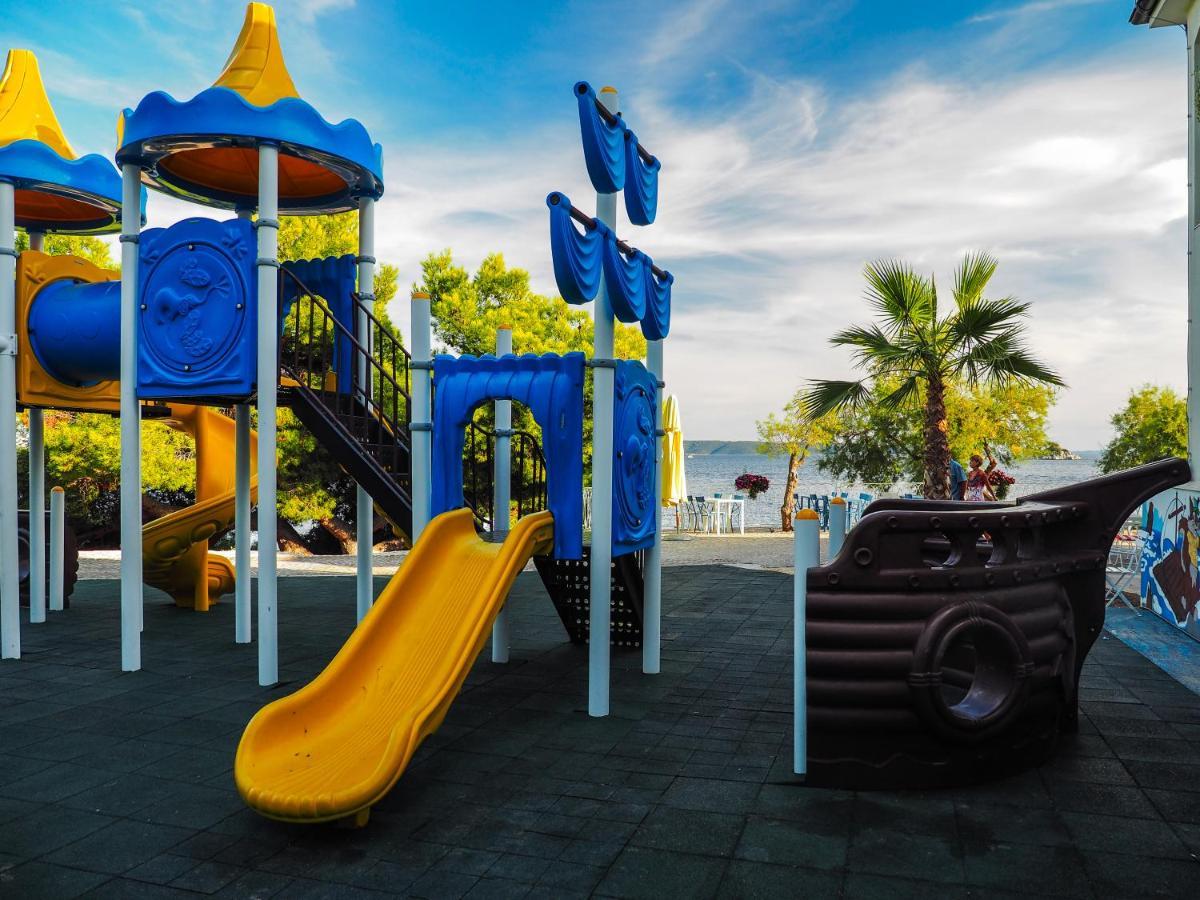 Salve Croatia Mobile Homes In Amadria Park Trogir 希杰·弗朗吉卡 外观 照片